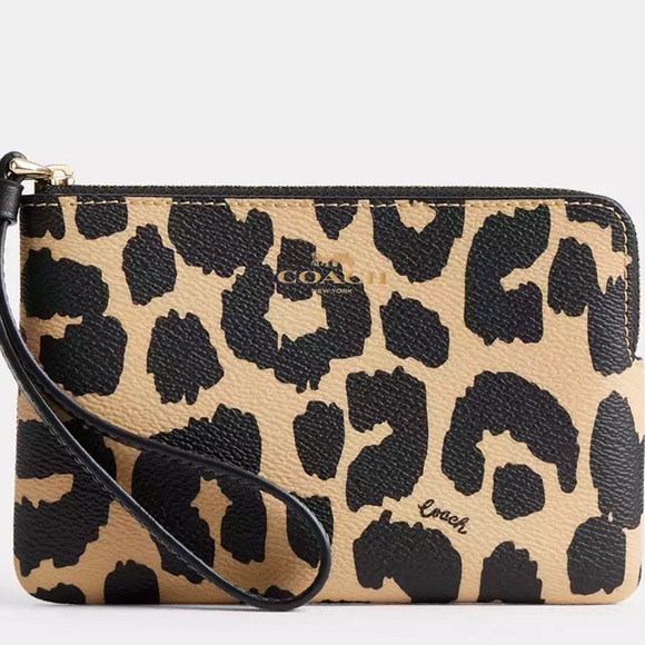Coach Corner Zip Wristlet With Leopard Print - Picture 1 of 3